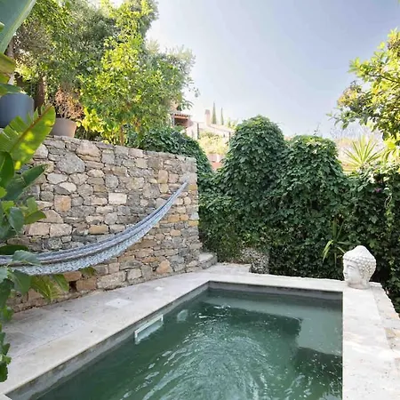 Gulf Of St Tropez 3 Rooms, Garden, Private Pool