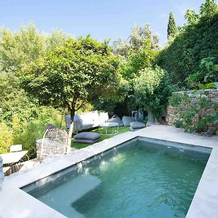 Gulf Of St Tropez 3 Rooms, Garden, Private Pool Apartment *